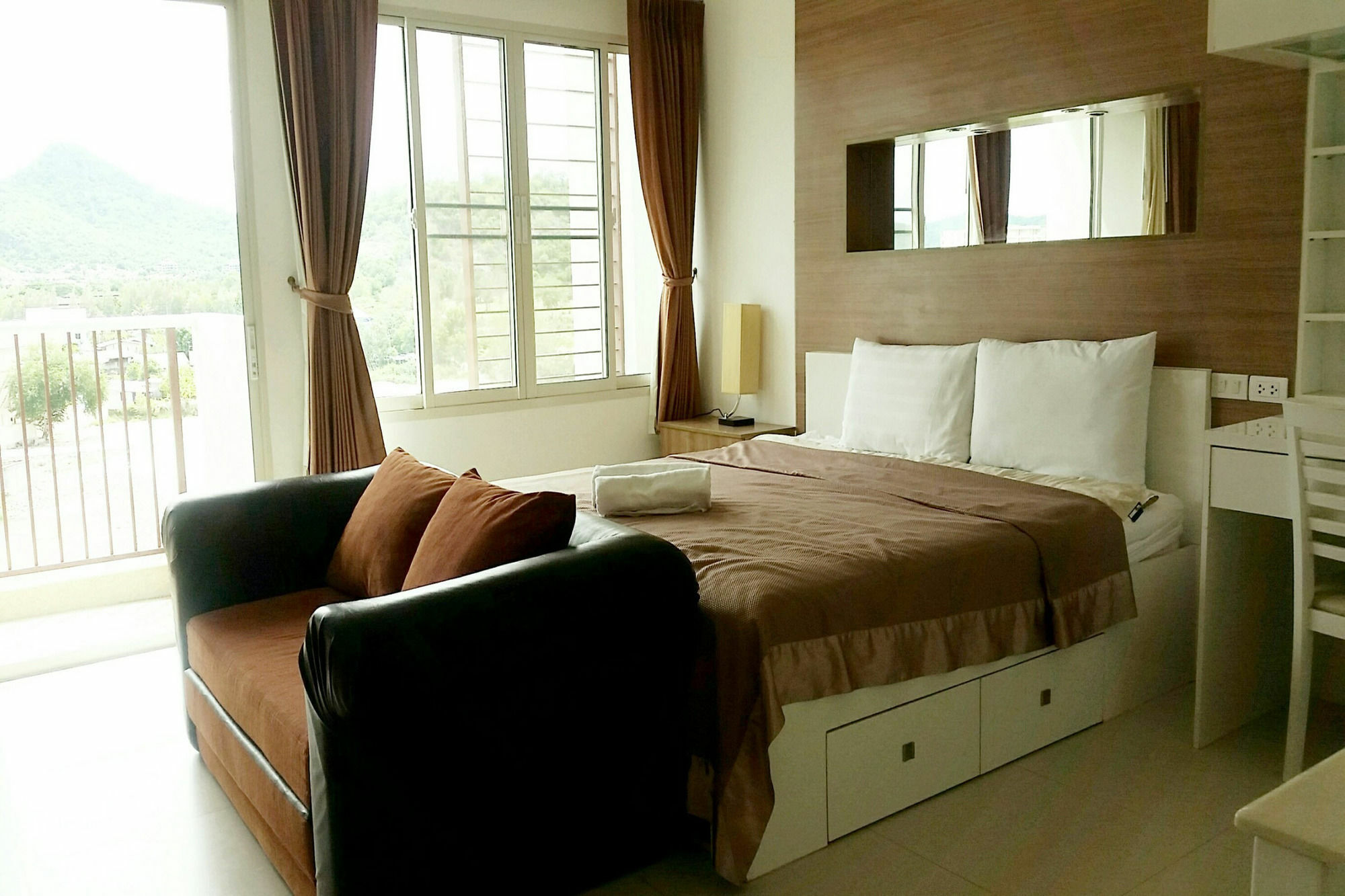 Ferienwohnung The Seacraze Hua-Hin By Montri C. HHQ Exterior foto